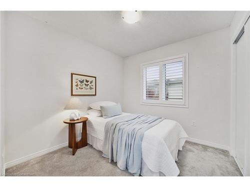 42 Curtis Street, Breslau, ON - Indoor Photo Showing Bedroom