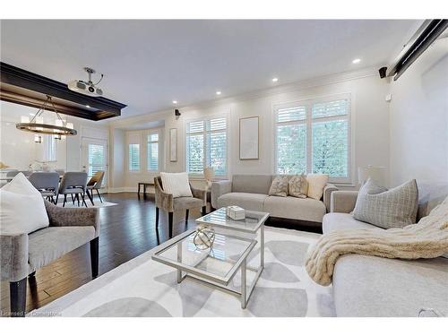 515 Wettlaufer Terrace, Milton, ON - Indoor Photo Showing Living Room