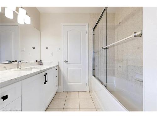 515 Wettlaufer Terrace, Milton, ON - Indoor Photo Showing Bathroom