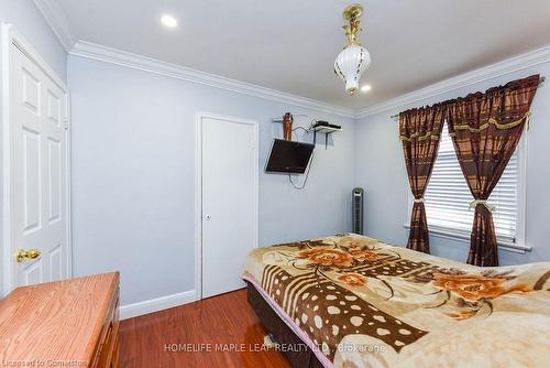 17 North Alarton Street, Mississauga, ON - Indoor Photo Showing Bedroom