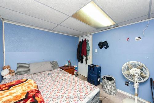 17 North Alarton Street, Mississauga, ON - Indoor Photo Showing Bedroom