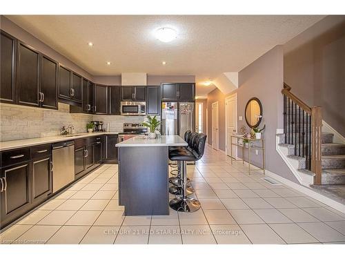 214 Poppy Drive E, Guelph, ON - Indoor Photo Showing Kitchen With Upgraded Kitchen