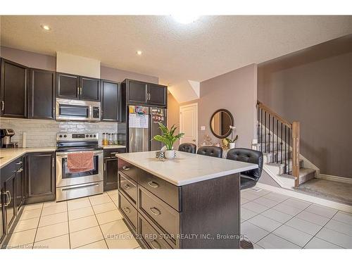 214 Poppy Drive E, Guelph, ON - Indoor Photo Showing Kitchen