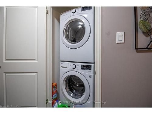 214 Poppy Drive E, Guelph, ON - Indoor Photo Showing Laundry Room