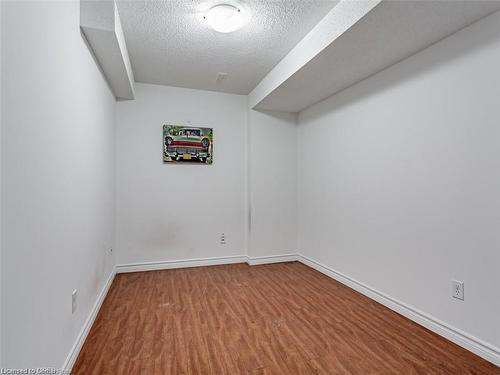 Lower-16 Evanwood Crescent, Brampton, ON - Indoor Photo Showing Other Room