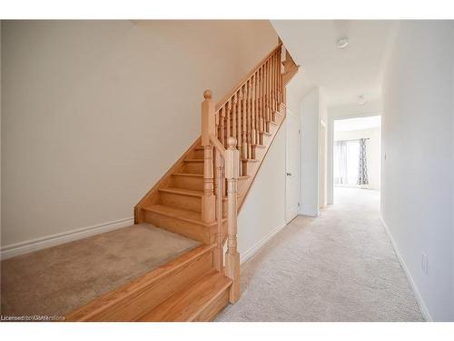 68 Palace Street, Thorold, ON - Indoor Photo Showing Other Room