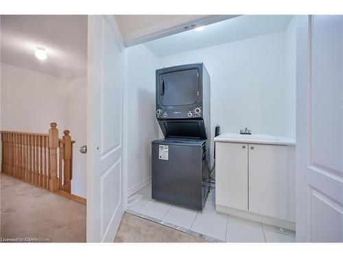 68 Palace Street, Thorold, ON - Indoor Photo Showing Laundry Room