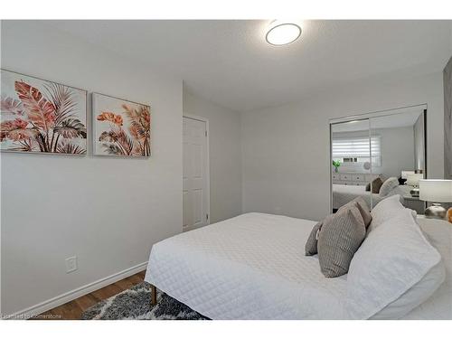 22-149 St Catharine Street, Smithville, ON - Indoor Photo Showing Bedroom