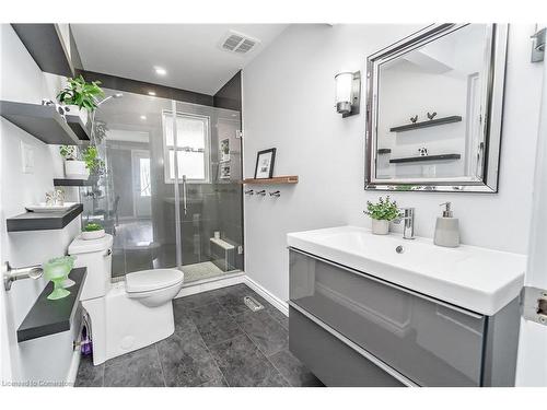 78 Ewing Street, Georgetown, ON - Indoor Photo Showing Bathroom