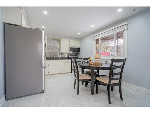 5 Manor Drive, Kitchener, ON - Indoor Photo Showing Dining Room