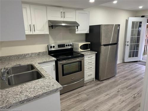 43 Curzon Crescent, Guelph, ON - Indoor Photo Showing Kitchen With Double Sink