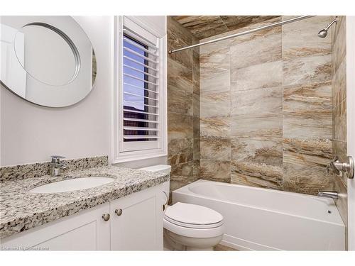 51 Copes Lane, Hamilton, ON - Indoor Photo Showing Bathroom