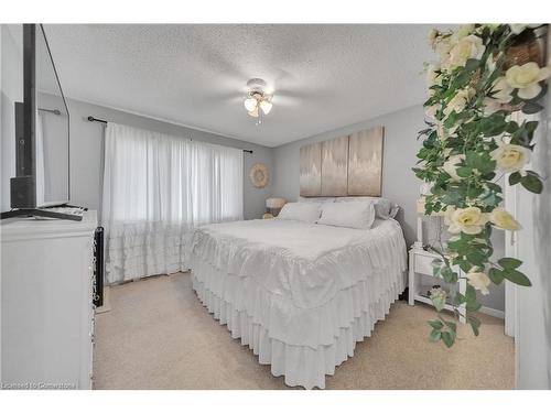 70 Inverlyn Crescent, Kincardine, ON - Indoor Photo Showing Bedroom