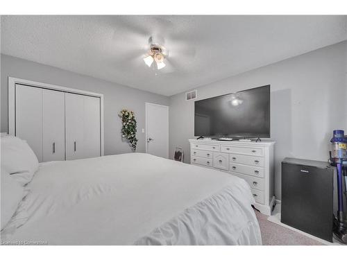 70 Inverlyn Crescent, Kincardine, ON - Indoor Photo Showing Bedroom