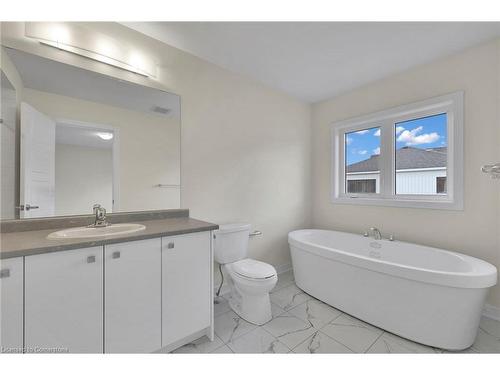 145 Keelson Street, Welland, ON - Indoor Photo Showing Bathroom