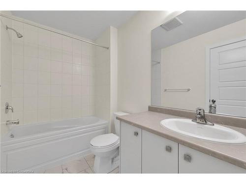 145 Keelson Street, Welland, ON - Indoor Photo Showing Bathroom