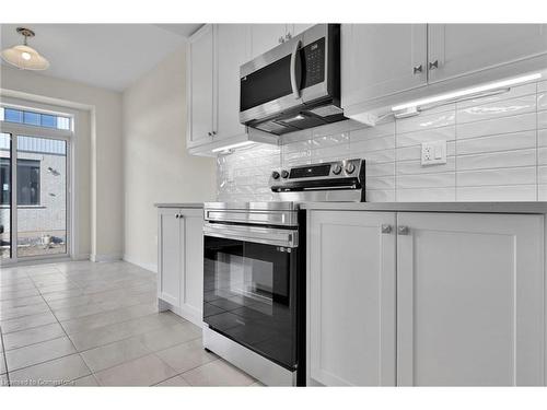 145 Keelson Street, Welland, ON - Indoor Photo Showing Kitchen