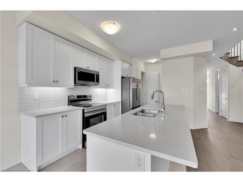 145 Keelson Street, Welland, ON - Indoor Photo Showing Kitchen With Stainless Steel Kitchen With Double Sink With Upgraded Kitchen