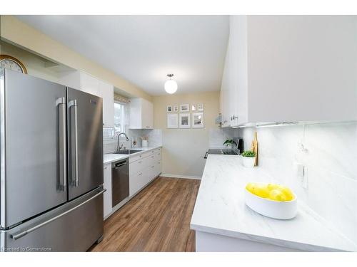 2470 Cobbinshaw Circle, Mississauga, ON - Indoor Photo Showing Kitchen With Stainless Steel Kitchen