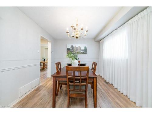 2470 Cobbinshaw Circle, Mississauga, ON - Indoor Photo Showing Dining Room