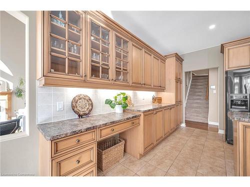 4272 Clubview Drive, Burlington, ON - Indoor Photo Showing Kitchen