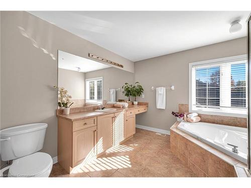 4272 Clubview Drive, Burlington, ON - Indoor Photo Showing Bathroom