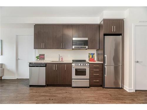 604-212 King William Street, Hamilton, ON - Indoor Photo Showing Kitchen With Stainless Steel Kitchen