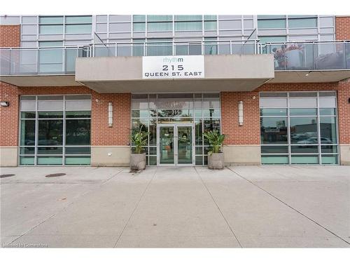 102-215 Queen Street, Brampton, ON - Outdoor