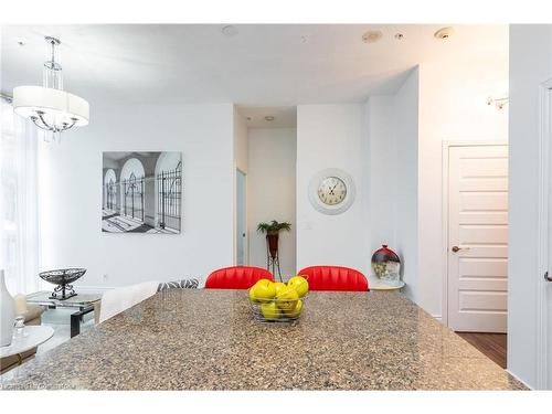 102-215 Queen Street, Brampton, ON - Indoor Photo Showing Dining Room