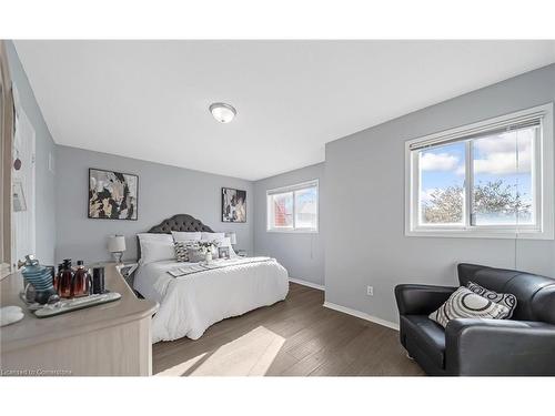 5160 Boardwalk Drive, Mississauga, ON - Indoor Photo Showing Bedroom