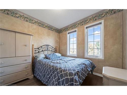 5160 Boardwalk Drive, Mississauga, ON - Indoor Photo Showing Bedroom