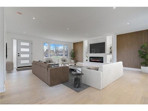 492 Birch Street, Collingwood, ON - Indoor Photo Showing Living Room With Fireplace