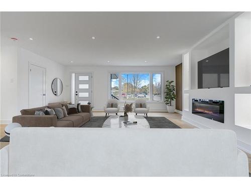 492 Birch Street, Collingwood, ON - Indoor Photo Showing Living Room With Fireplace