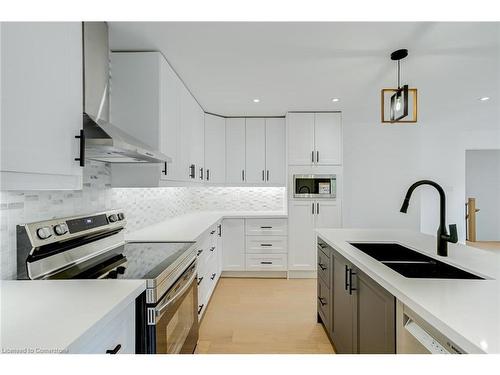 492 Birch Street, Collingwood, ON - Indoor Photo Showing Kitchen With Double Sink With Upgraded Kitchen