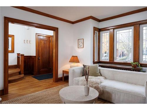 28 Eleventh Street West Street, Toronto, ON - Indoor Photo Showing Living Room