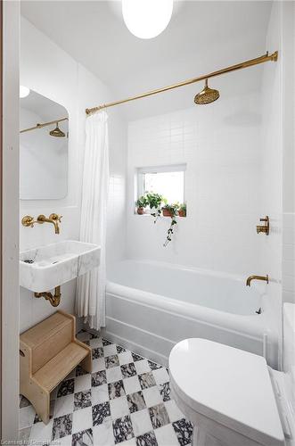 28 Eleventh Street West Street, Toronto, ON - Indoor Photo Showing Bathroom