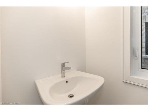 61 Red Maple Lane, Barrie, ON - Indoor Photo Showing Bathroom