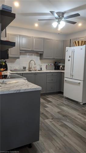 213 Scott Road, Cambridge, ON - Indoor Photo Showing Kitchen With Double Sink