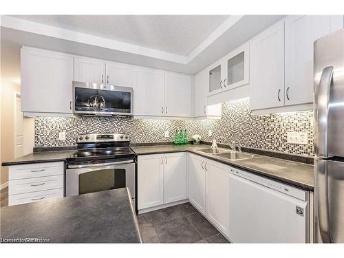 11A-1460 Highland Road W, Kitchener, ON - Indoor Photo Showing Kitchen With Double Sink With Upgraded Kitchen