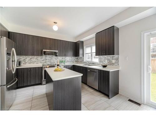 1304 Harrington Street, Innisfil, ON - Indoor Photo Showing Kitchen With Upgraded Kitchen