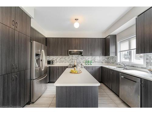 1304 Harrington Street, Innisfil, ON - Indoor Photo Showing Kitchen With Double Sink With Upgraded Kitchen