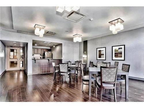 412-2365 Central Park Drive, Oakville, ON - Indoor Photo Showing Dining Room