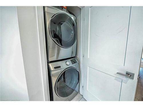 239-30 Times Square Boulevard, Hamilton, ON - Indoor Photo Showing Laundry Room