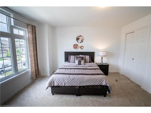 58 Beauchamp Drive, Cambridge, ON - Indoor Photo Showing Bedroom