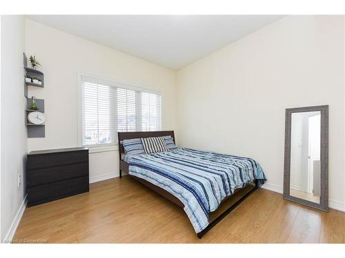 69 Vezna Crescent, Brampton, ON - Indoor Photo Showing Bedroom