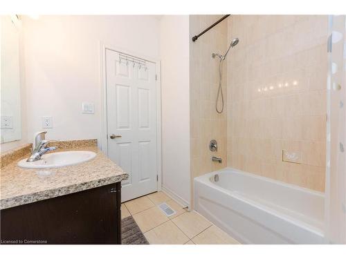 69 Vezna Crescent, Brampton, ON - Indoor Photo Showing Bathroom