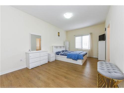 69 Vezna Crescent, Brampton, ON - Indoor Photo Showing Bedroom