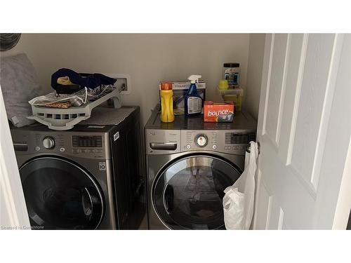 7993 Hackberry Trail, Niagara Falls, ON - Indoor Photo Showing Laundry Room