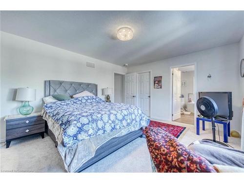 7993 Hackberry Trail, Niagara Falls, ON - Indoor Photo Showing Bedroom