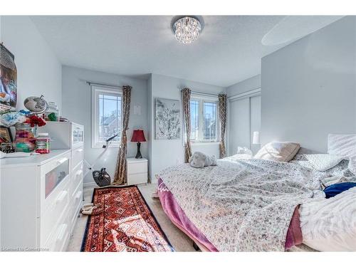 7993 Hackberry Trail, Niagara Falls, ON - Indoor Photo Showing Bedroom